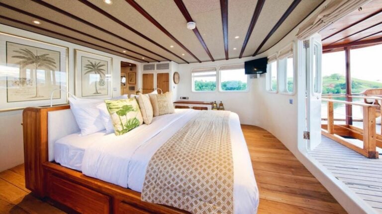 Rascal Yacht Cabins 11